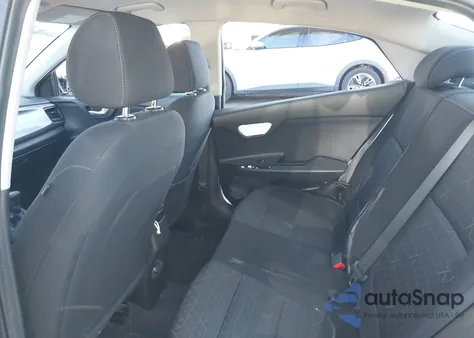 2021 Kia Rio S z USA, uszkodzony, nr VIN 3KPA24AD9ME371128